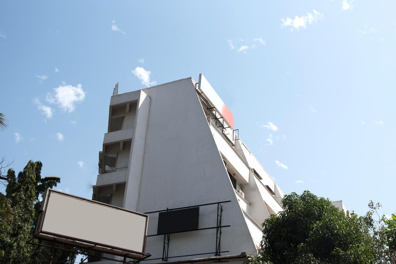 Oyo Flagship 561 Host Inn Mumbai Ngoại thất bức ảnh