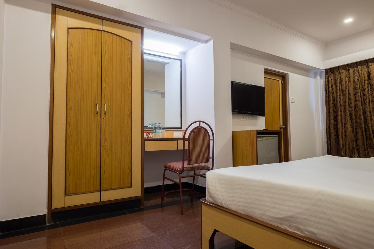 Oyo Flagship 561 Host Inn Mumbai Ngoại thất bức ảnh